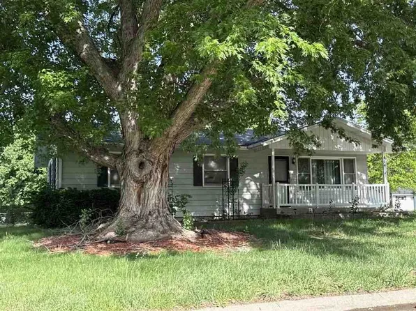 414 17th St, Aurora, NE 68818