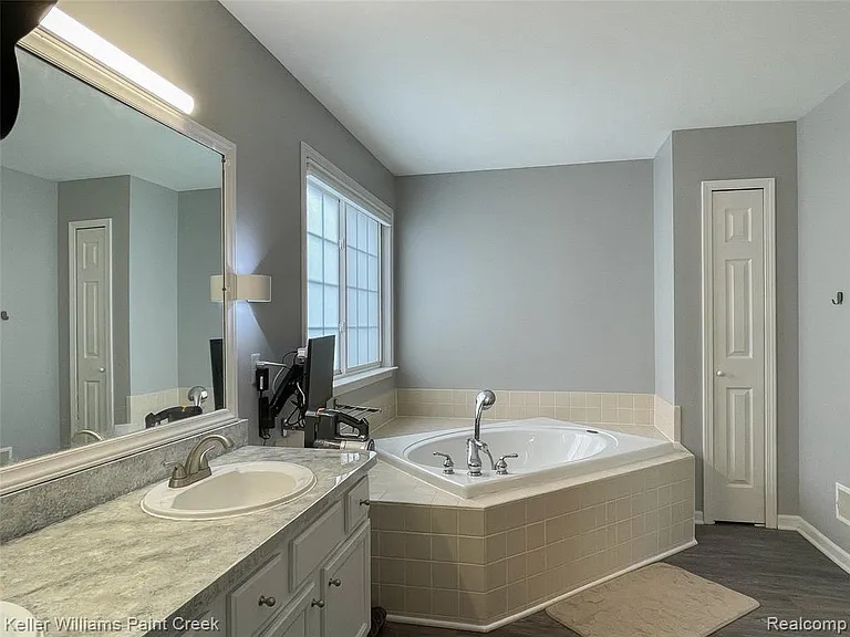 4927 Ravine Ct — Photo 22
