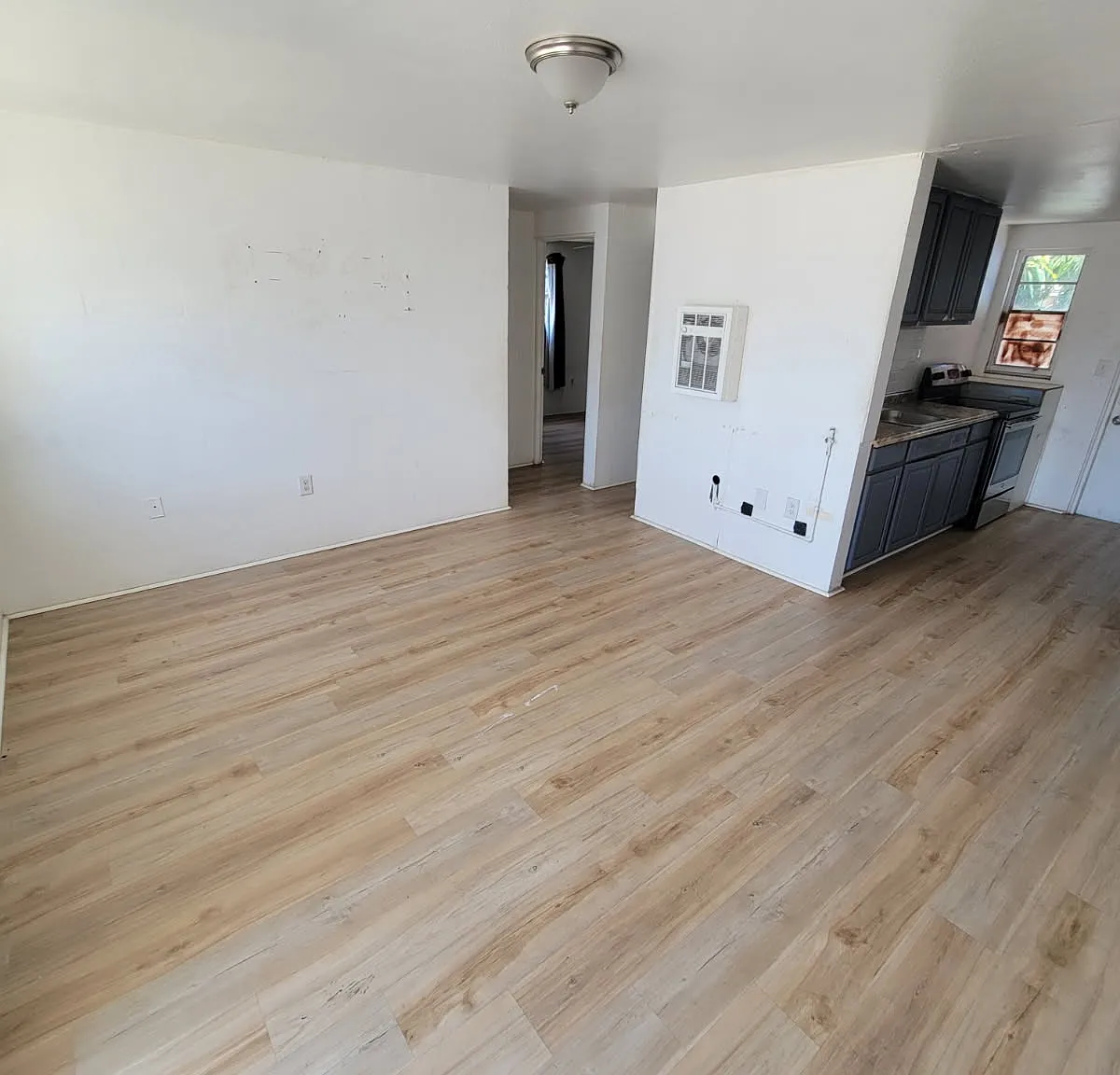 2 bed, 650 sqft, $1,400 — Photo 3