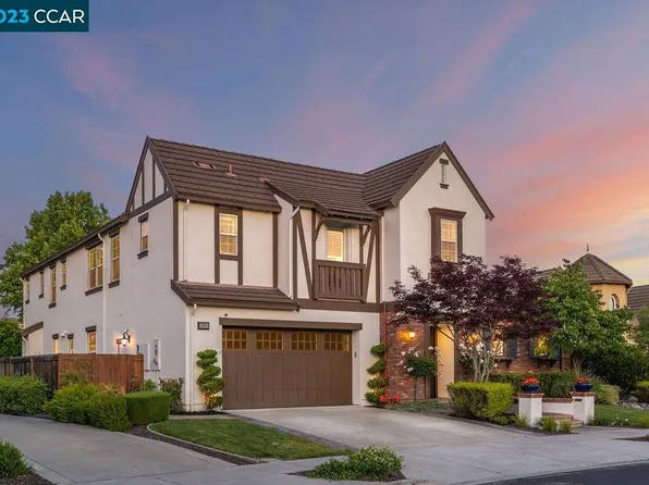 3093 Griffon St E, Danville, CA 94506