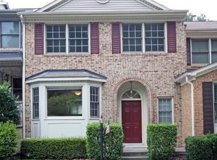 9089 Golden Sunset Ln, Springfield, VA 22153