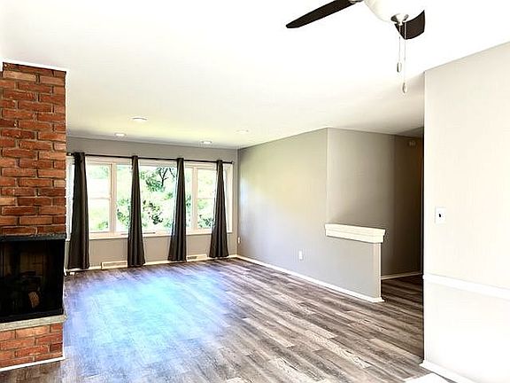 5th image of 3086 Devon Brook Dr