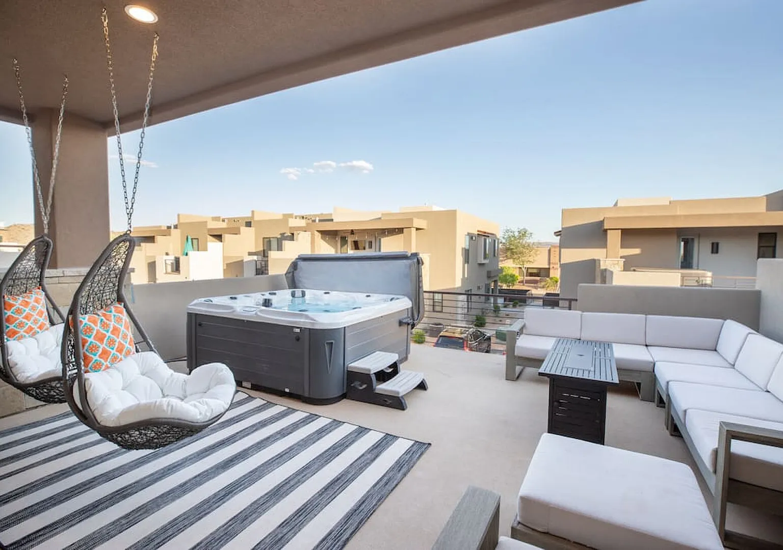 Modern Home for 16 w/ Private Spa & Balcony — Photo 1