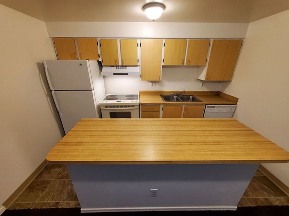 4th image of 4788 Skyline Rd S APT 19