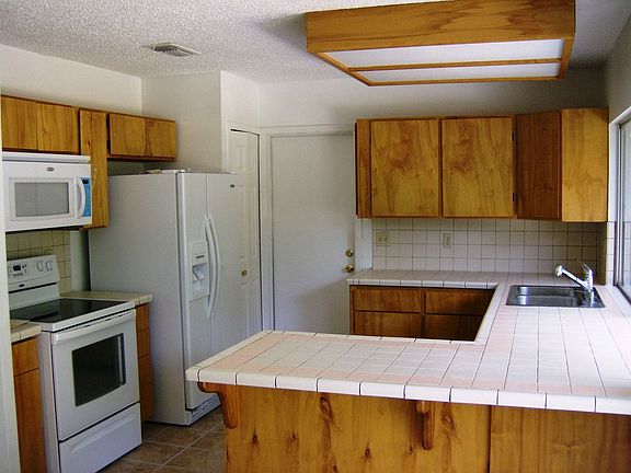 2nd image of 8330 Glen Breeze