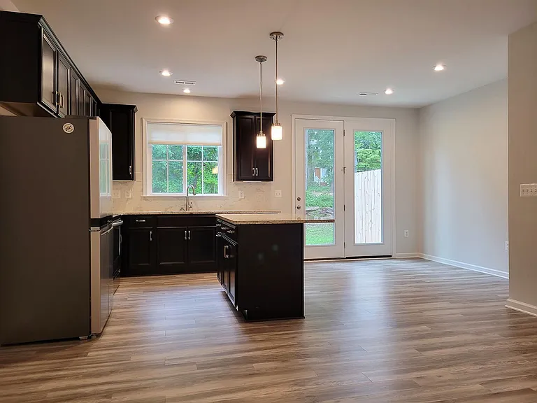 9220 Saint Charles Cir — Photo 6