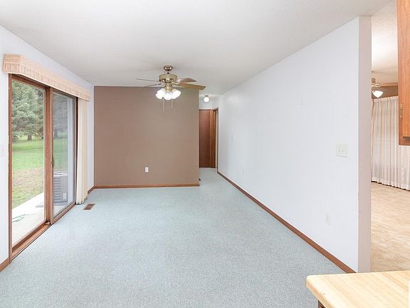 4th image of 765 Glen Dr