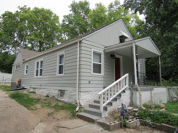 2nd image of 8656 E 27th St