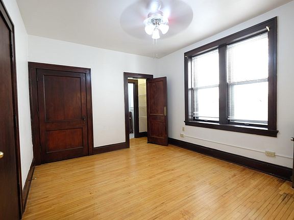 4th image of 300 Dayton Ave #37