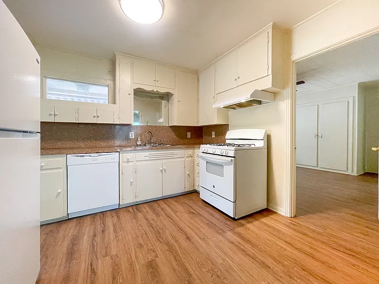 4500 Anlo St — Photo 7