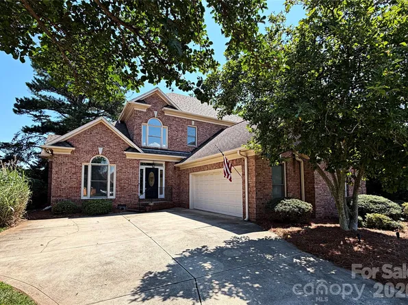 17120 Players Ridge Dr, Cornelius, NC 28031