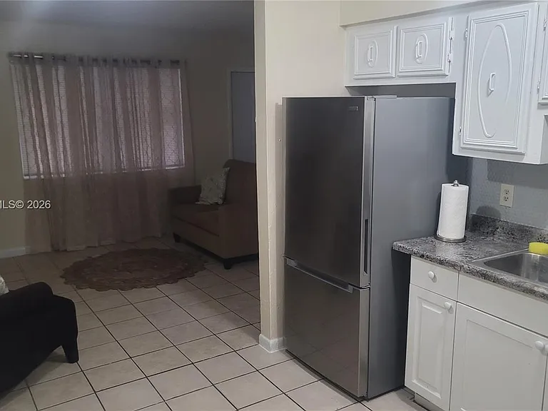 1860 N Seacrest Blvd #A — Photo 1