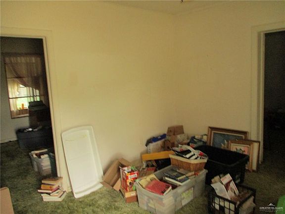 4th image of 916 S 6th Ave