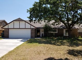 816 Sandhurst Dr, Edmond, OK 73034