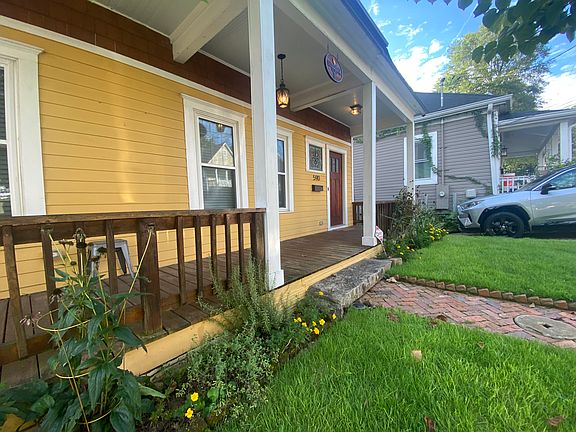 Front Porch with 2 car driveway