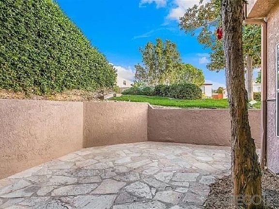 5th image of 1652 Reed Ave #1