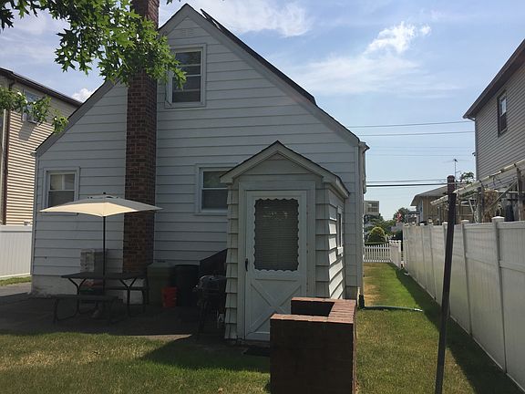 Has a full fin basement 