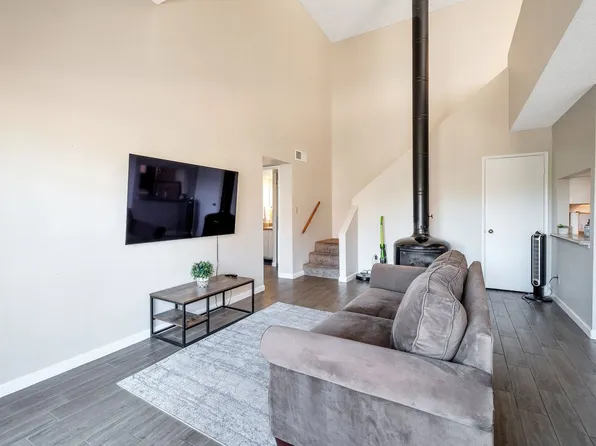 3500 N Hayden Rd APT 902, Scottsdale, AZ 85251