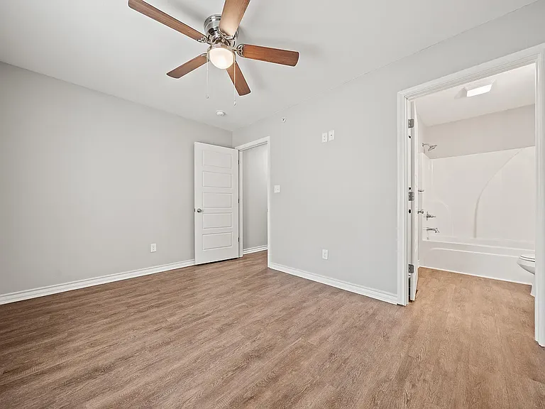 Springwood Townhomes — Photo 13