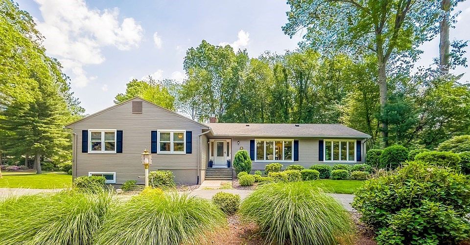 335 Inverness Ln, Longmeadow, MA 01106 Zillow
