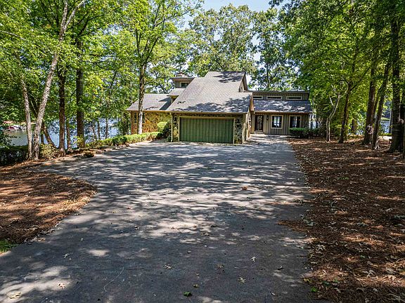 2nd image of 109 Lake Forest Dr