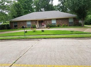 8606 Creswell Rd, Shreveport, LA 71106