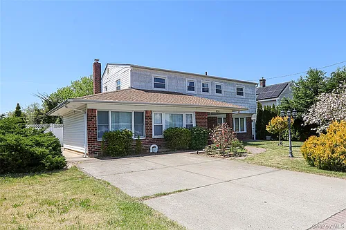 874 Seamans Neck Rd Photo 1