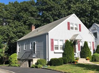 12 Daniels Pl, White Plains, NY 10604