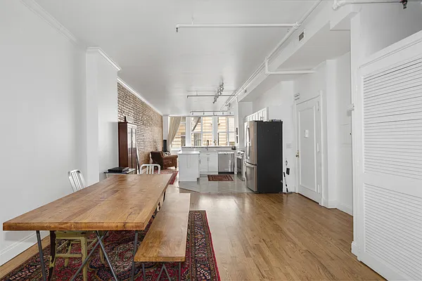 Rented by Compass | media 13