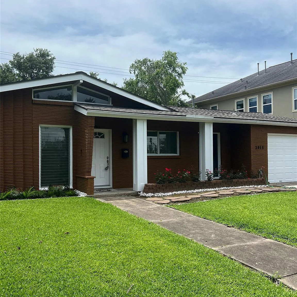3 bed, 2.5 bath, 1616 sqft, $3,000 — Photo 1