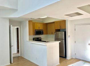 884 Palm Ave #P304, West Hollywood, CA 90069