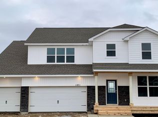 1831 August Dr, Shakopee, MN 55379