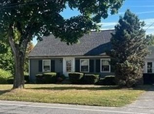 692 Bedford St, Concord, MA 01742