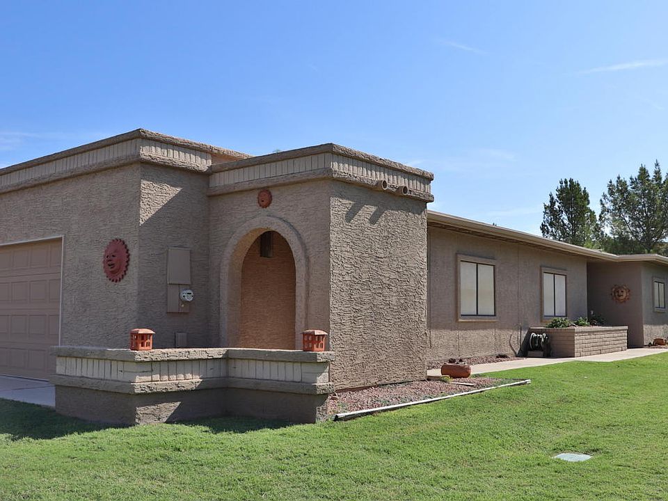 1st image of 25233 S Saddletree Dr