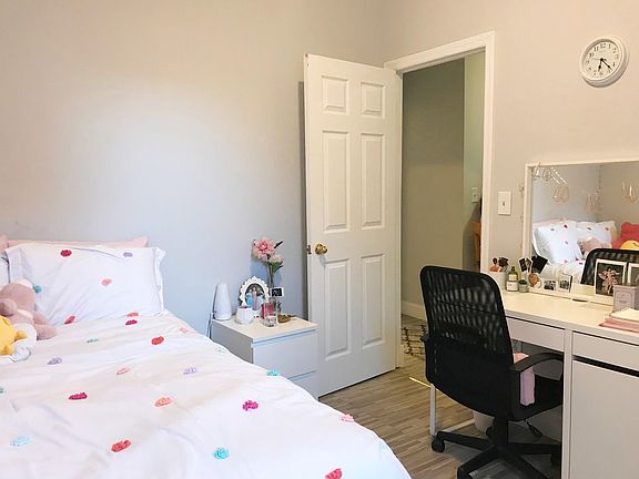 5th image of 463 W 43rd St APT 5W