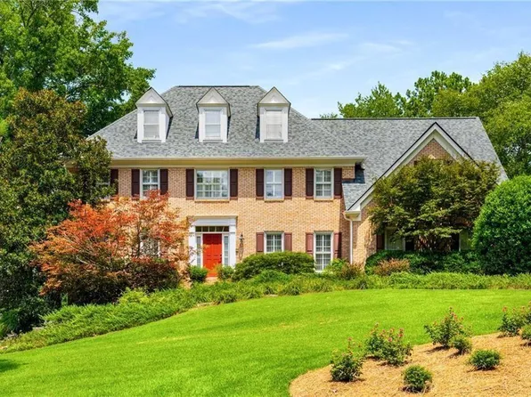 7565 Wolf Brook Dr, Sandy Springs, GA 30350
