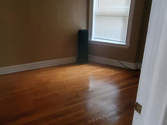 5th image of 7838 S Aberdeen St #1F