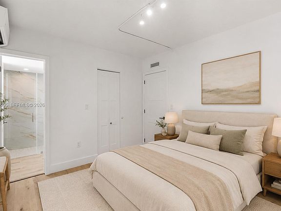 5th image of 5991 SW 76th St APT C2
