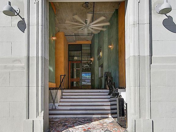3rd image of 601 4th St Unit 302