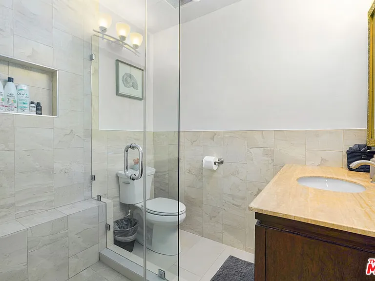 801 N Laurel Ave — Photo 9
