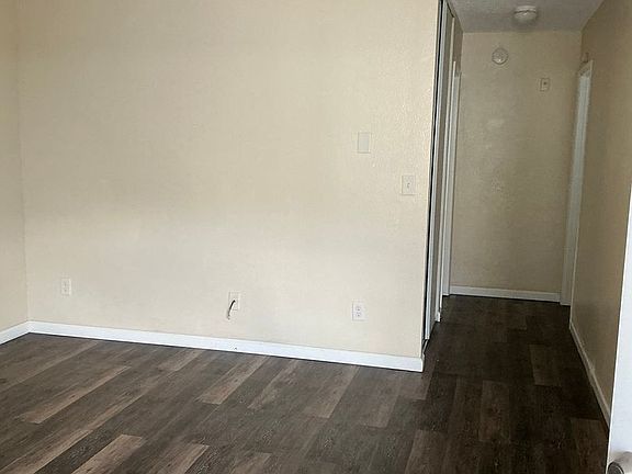 4th image of 5101 Huntington Dr N #203