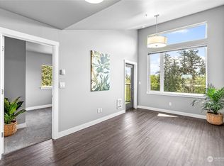 1882 Front St #411, Lynden, WA