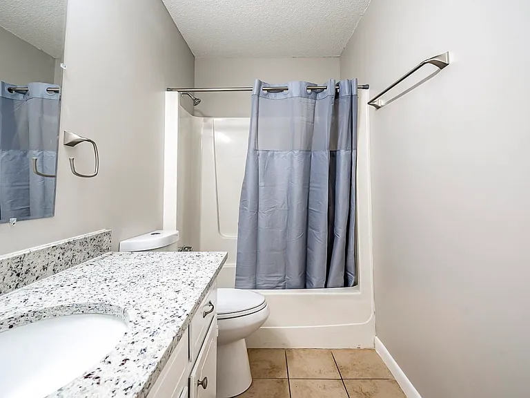 Denny Dr — Photo 6