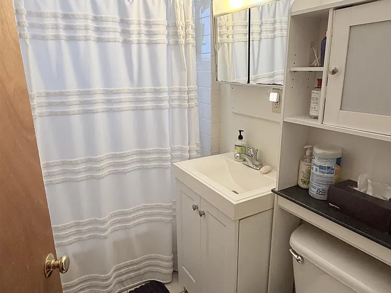 35 Burnside Ave #2 — Photo 12