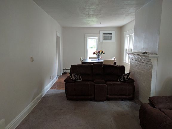 Living Room / Dining Room