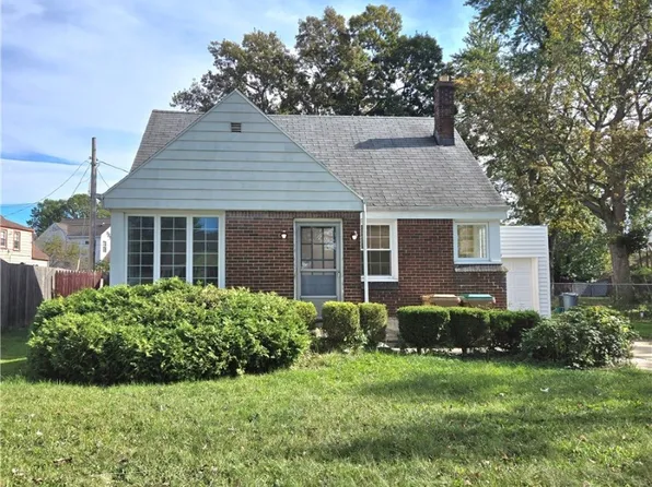 299 Burke Dr, Cheektowaga, NY 14215