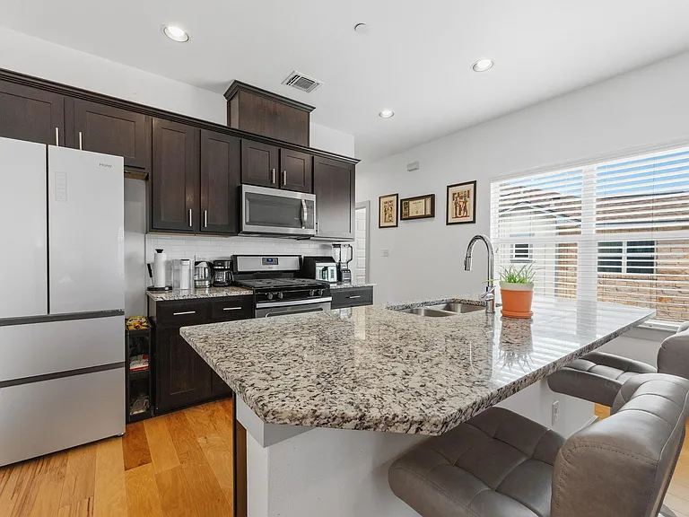 2101 Town Centre Dr #1808 — Photo 2