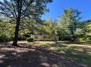 974 Irish Rd, Dundee, MI 48131