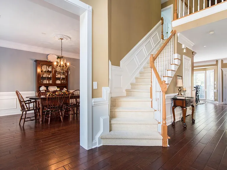 2038 Brook View Ct — Photo 4