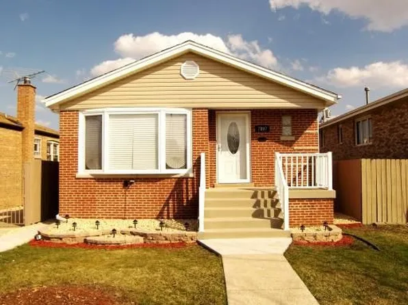 7807 Mason Ave, Burbank, IL 60459